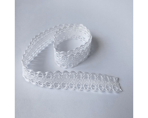 Elegant white lace with linen border